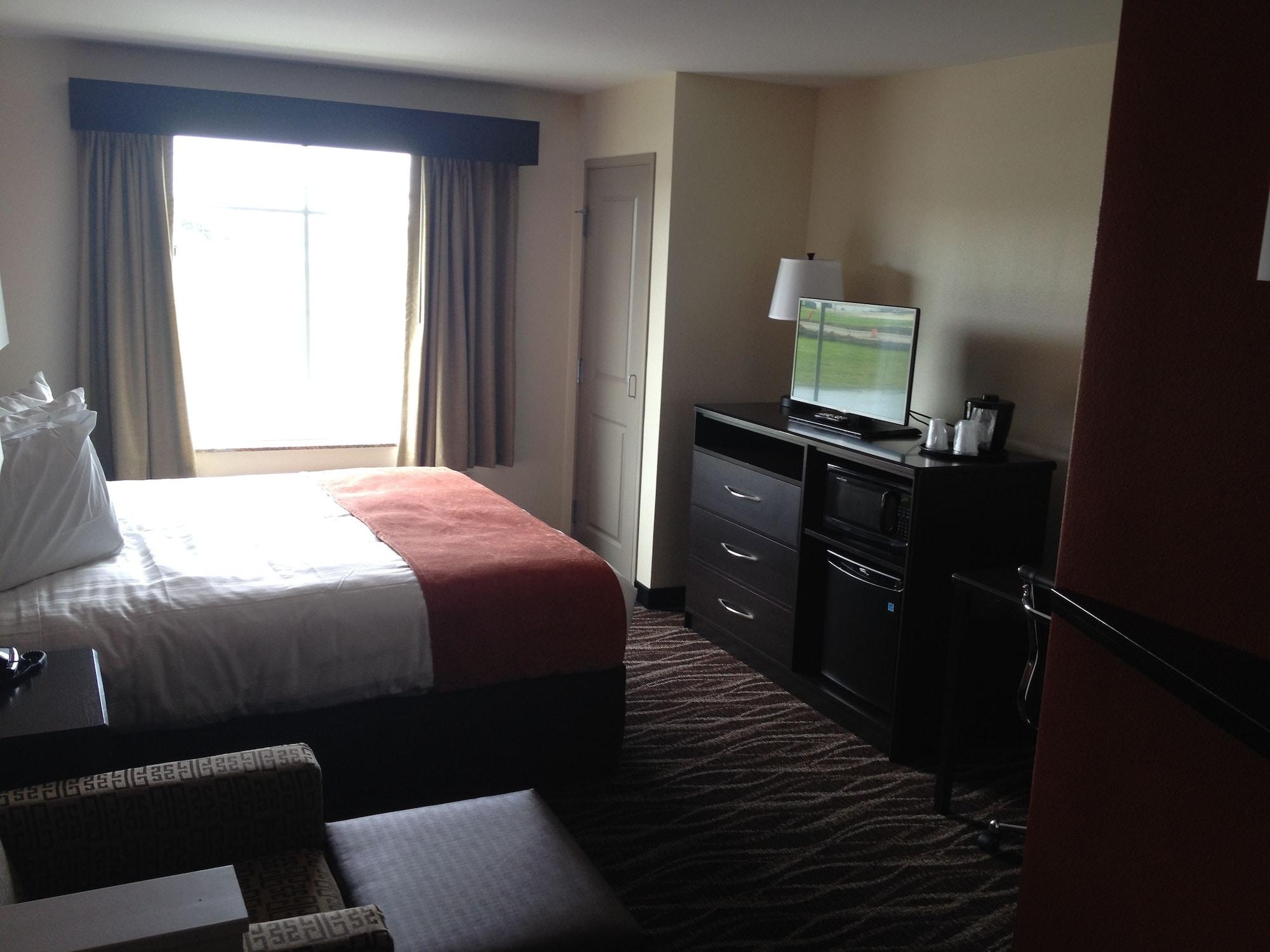 Americinn By Wyndham Waupun Екстер'єр фото
